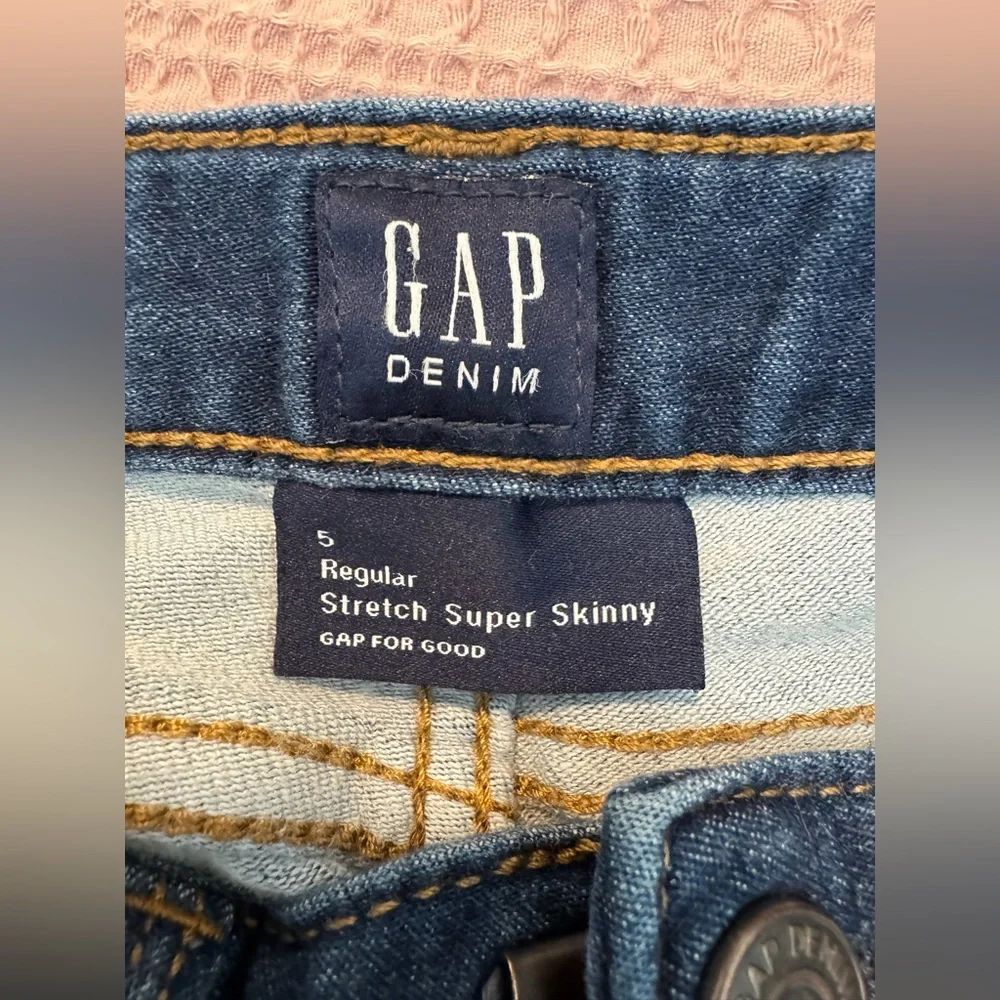 GAP Stretch Super Skinny Dark Blue Jeans - Size 5
